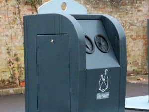 underjordisk beholder glas